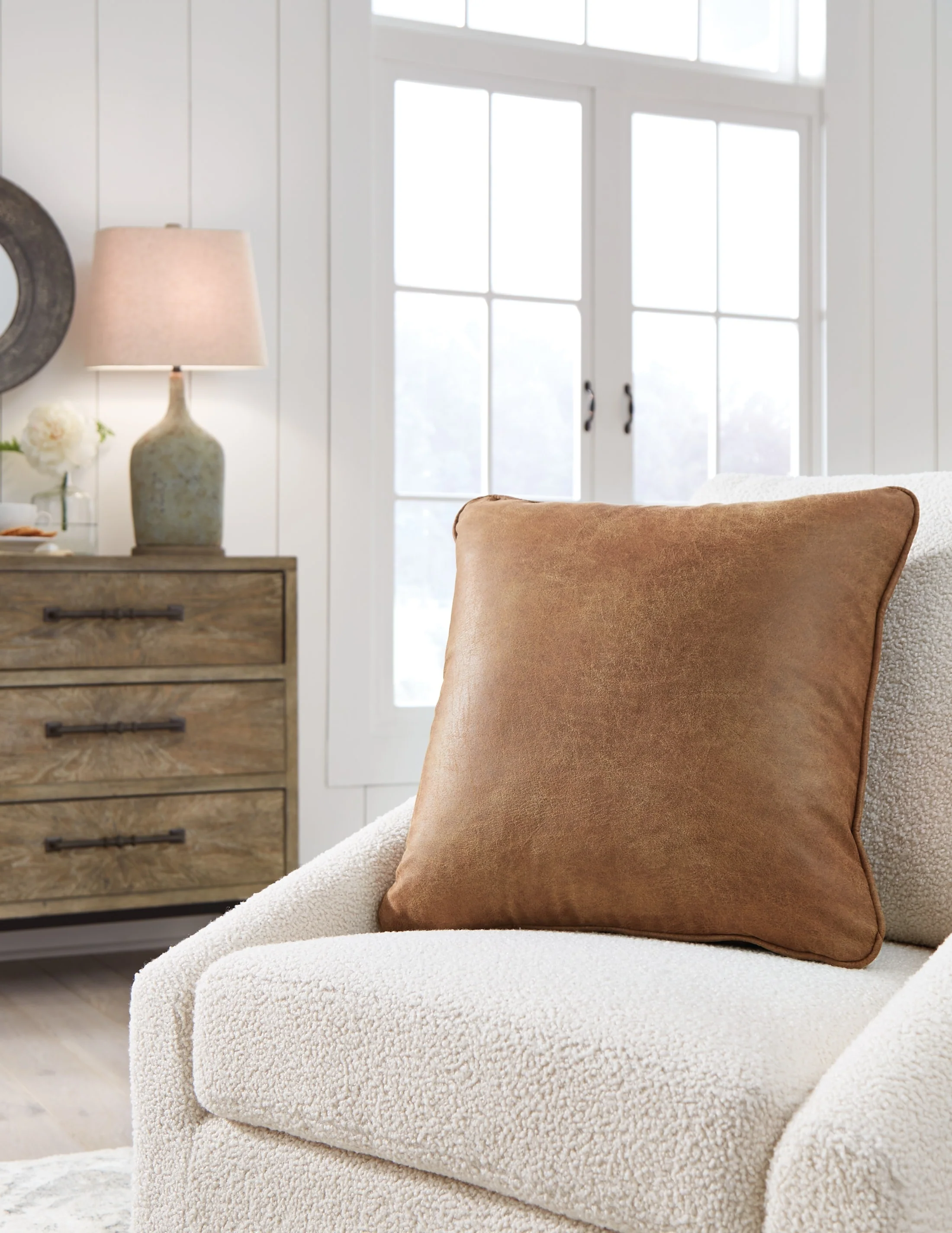 Cortnie Pillow - Image 3