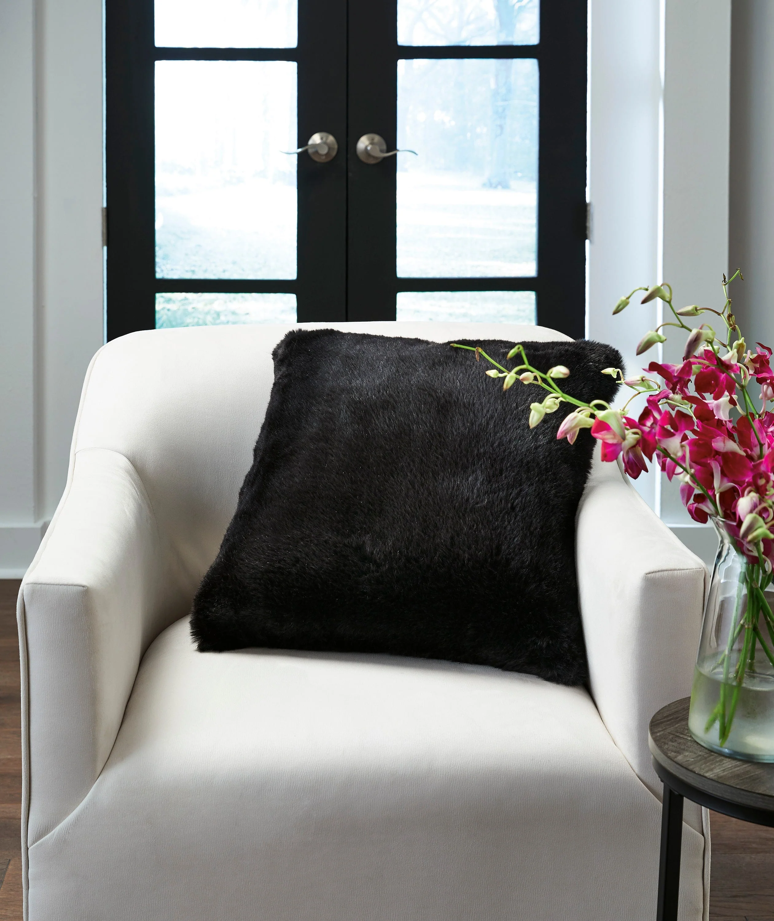 Gariland Pillow - Image 19