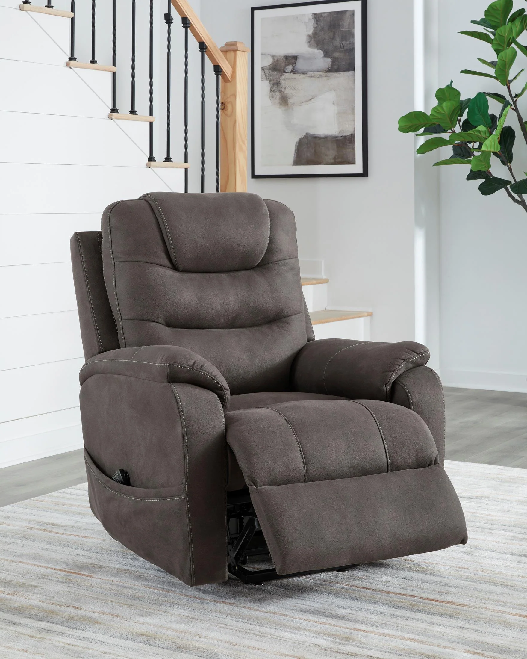 Snowfield Power Lift Recliner - Image 5