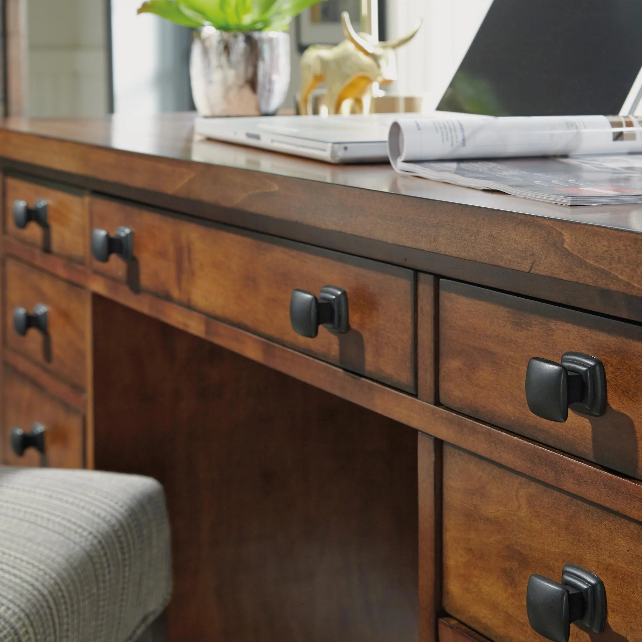 Tahoe Pedestal Desk - Image 8