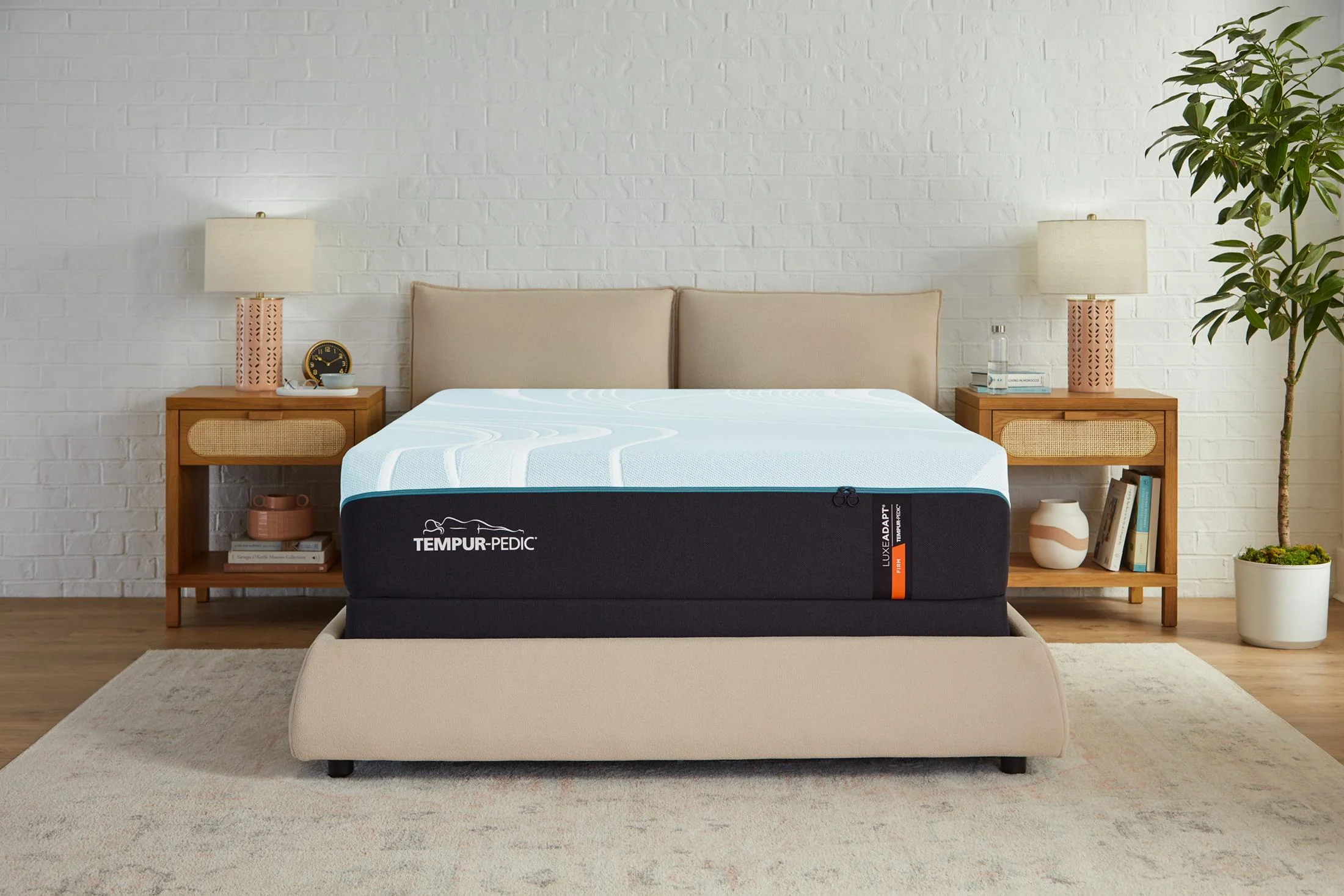 Tempur-Pedic Luxe Adapt 2.0 Firm Mattress - Image 23